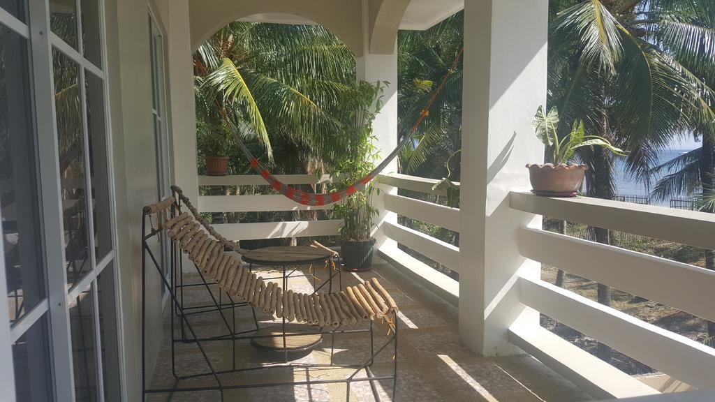 Lanas Beach Resort Romblon Island Zimmer foto
