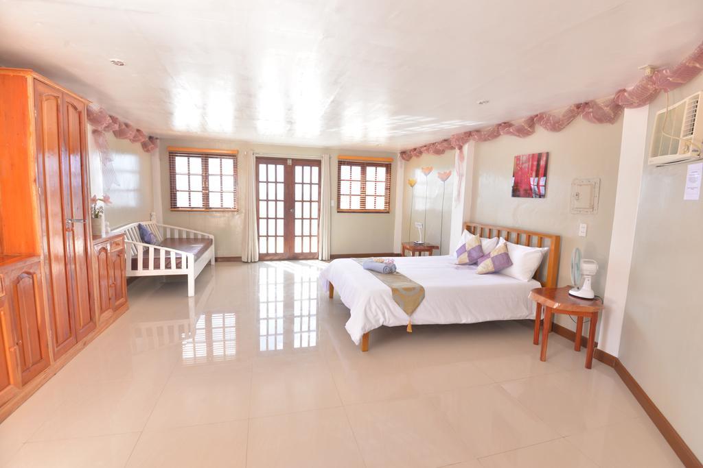 Lanas Beach Resort Romblon Island Zimmer foto